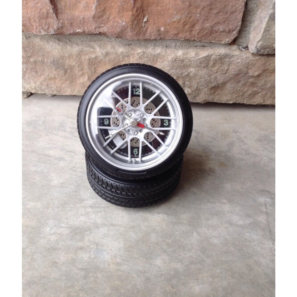 Vintage Desk Alarm Clock / Tire Clock / Desk Tire Clock